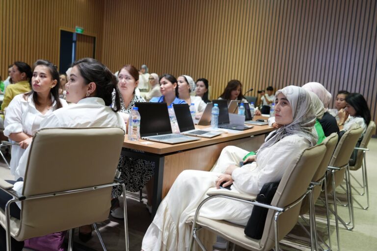 Ilmiy tadqiqotlar uchun akademik ekonometrika kursi